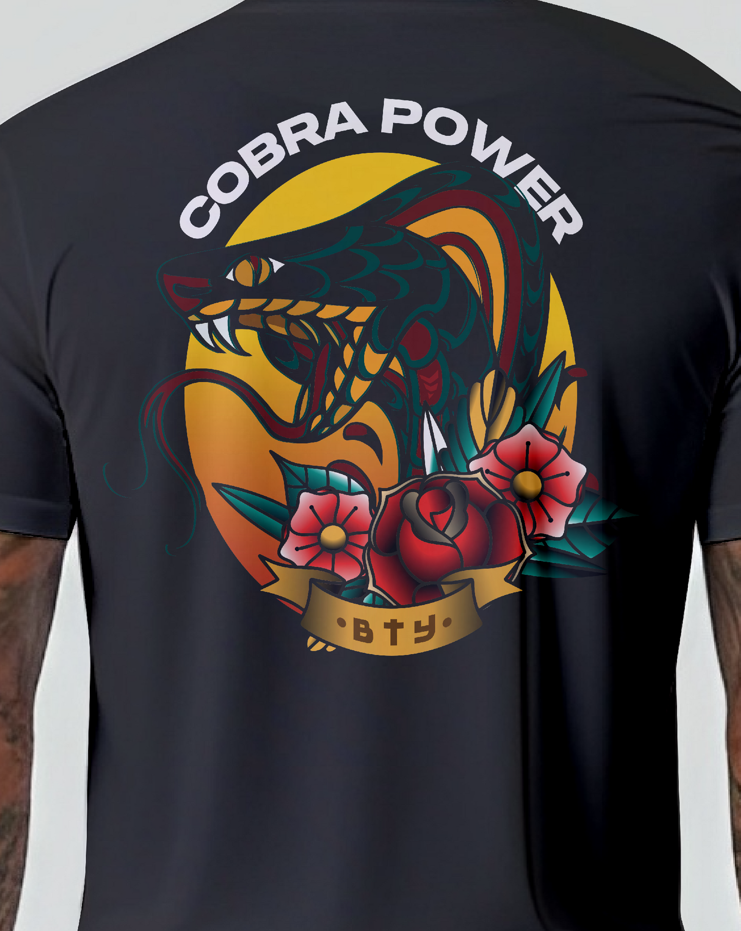 Camiseta regular (old school cobra)