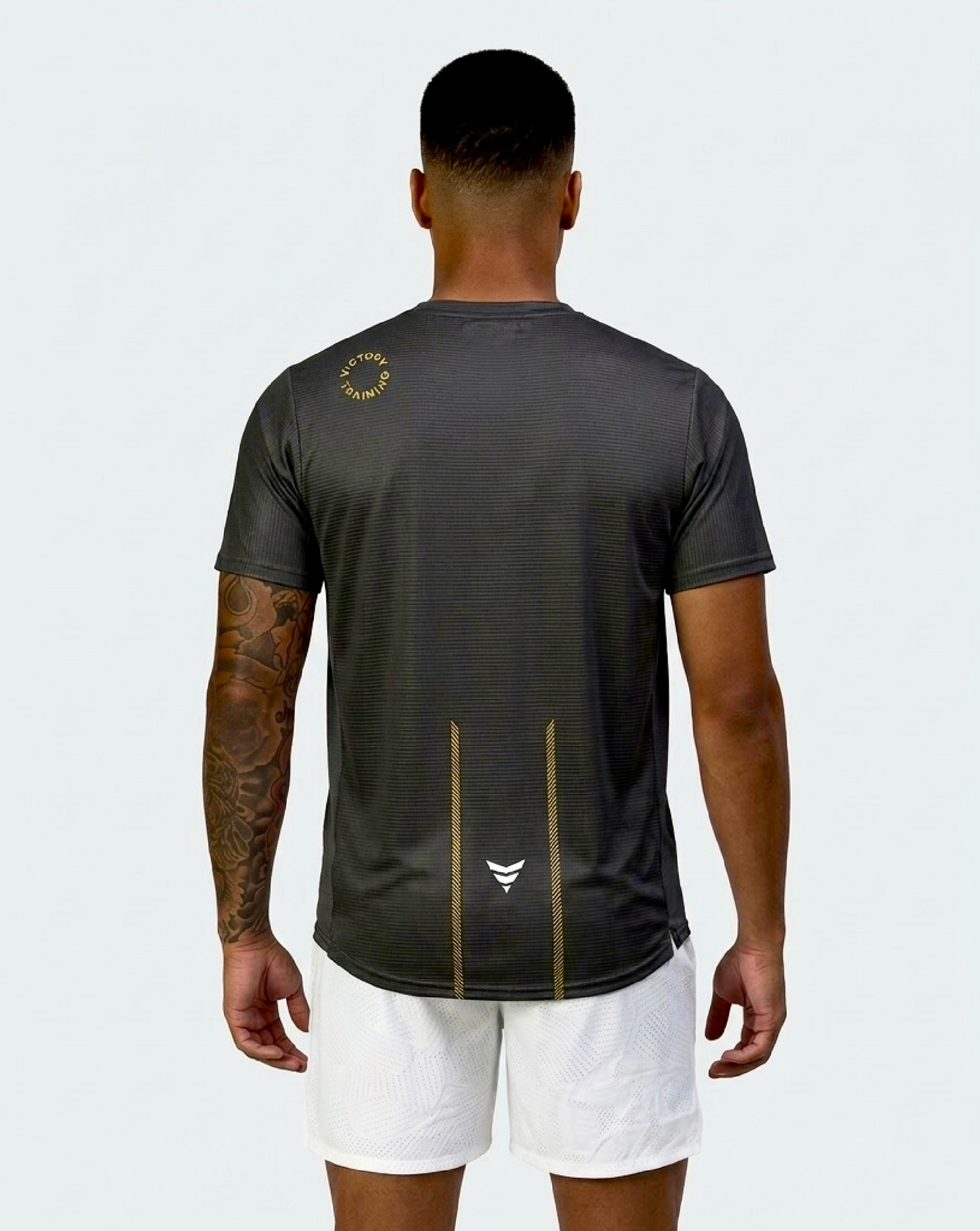 Camiseta Basic (negro dorado)