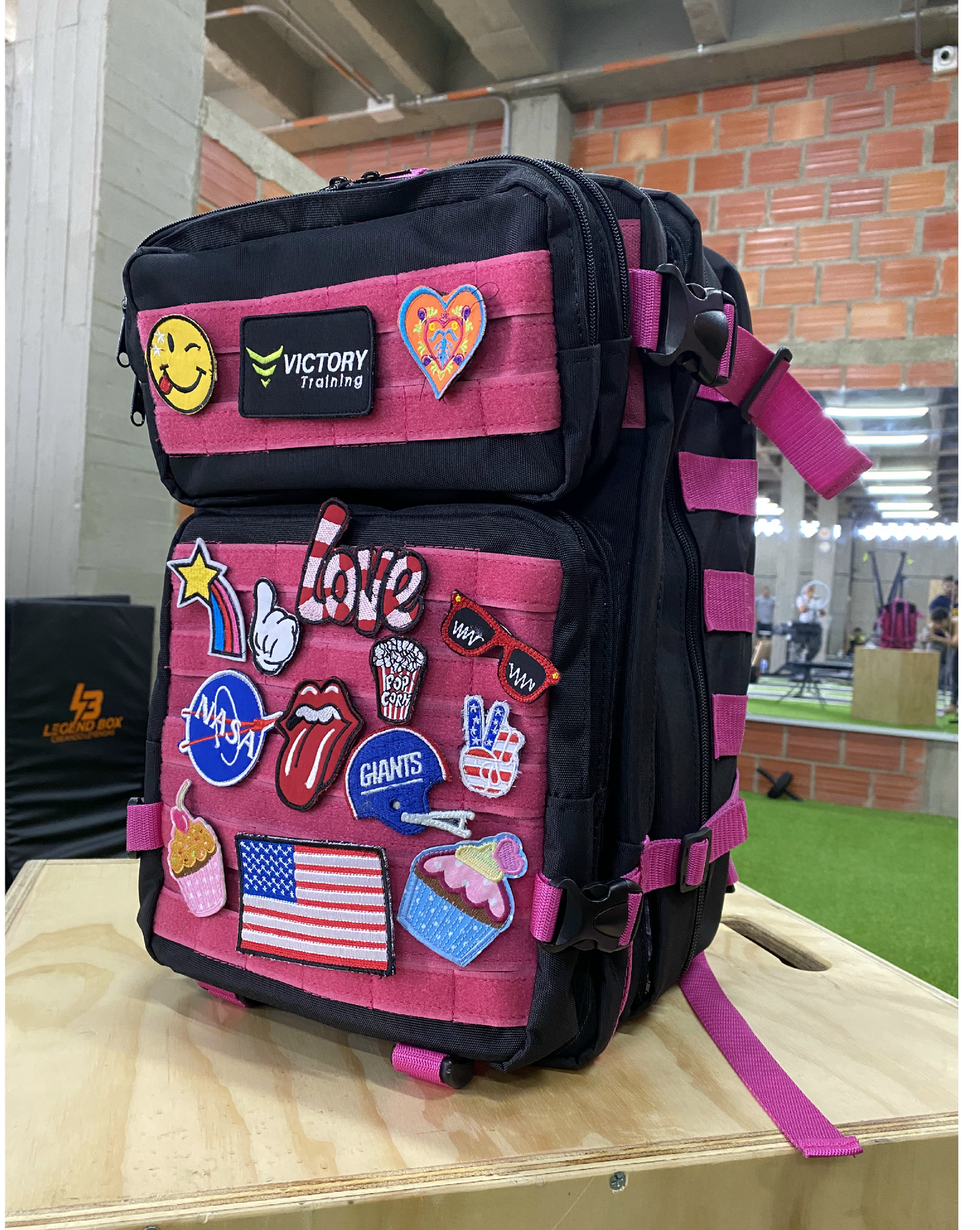 Morral táctico 45lt. (negro rosa)